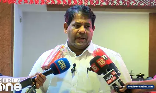 Razaq Paleri against congress on Marunadan malayali