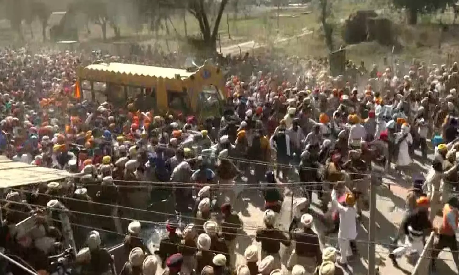 Massive conflict in Amritsar, Sikh separatists, police,