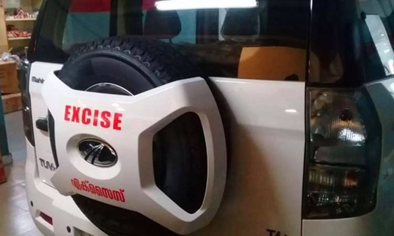 പാലക്കാട് കൊഴിഞ്ഞാമ്പാറയില്‍ വന്‍ സ്പിരിറ്റ് വേട്ട