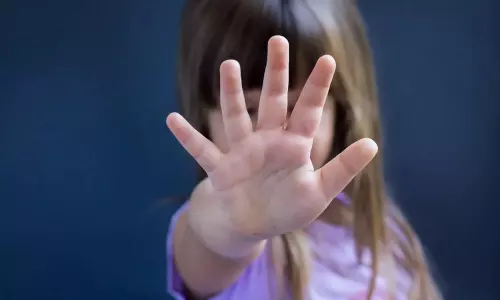 Bad Touch, Teacher, Thiruvananthapuram, തിരുവനന്തപുരം, ബാഡ് ടെച്ച്, അധ്യാപകന്‍, പീഡനം