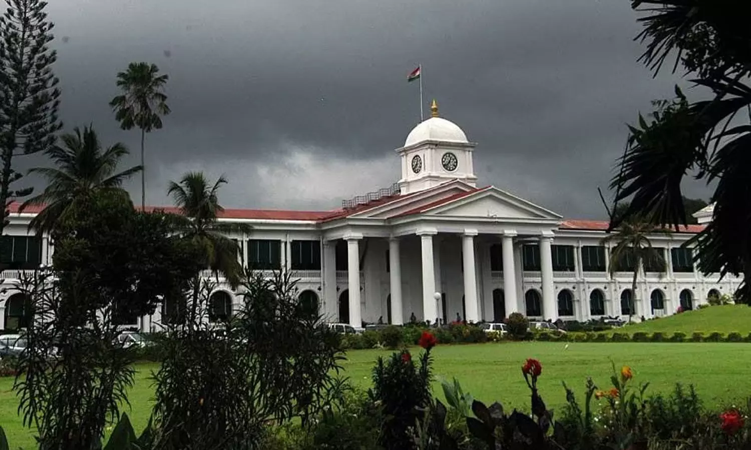 Chief Minister rejected,  recommendations of the Administrative Reforms Commission, No holiday on the fourth Saturday, breaking news malayalam