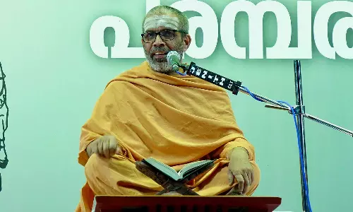 castediscriminationinShankaracharyaMaths, SwamiChidanandaPurioncastediscriminations