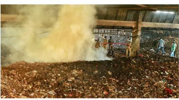 Njeliyanparambu, Kozhikode, fire, ഞെളിയൻ പറമ്പ്, കോഴിക്കോട് Njeliyanparambu, Kozhikode, fire, ഞെളിയൻ പറമ്പ്, കോഴിക്കോട്