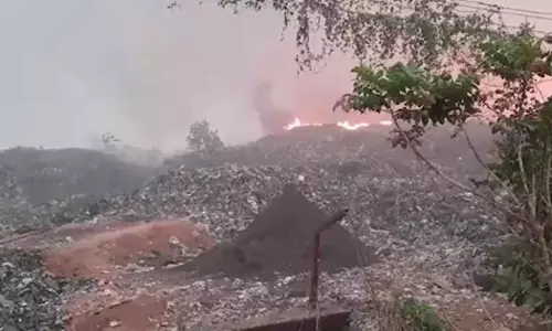 smoke spread in kochi due to brahmapuram fire smoke spread in kochi due to brahmapuram fire