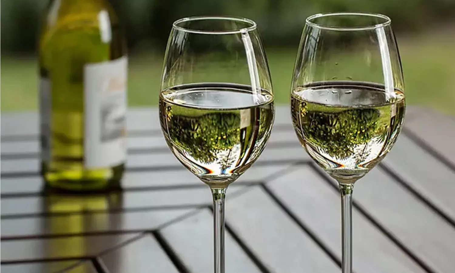 45 bottles of valuable wine stolen, Compensation to the couple and 4 years imprisonment, latest malayalam news, വിലപിടിപ്പുള്ള 45 കുപ്പി വൈൻ മോഷ്ടിച്ചു, ദമ്പതികൾക്ക് നഷ്ടപരിഹാരവും 4 വർഷം തടവുശിക്ഷയും, മലയാള വാർത്തകള്‍