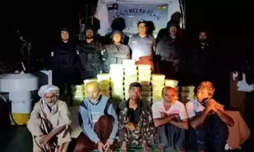 vessel apprehended with 61 kg heroin off Gujarat Coast
