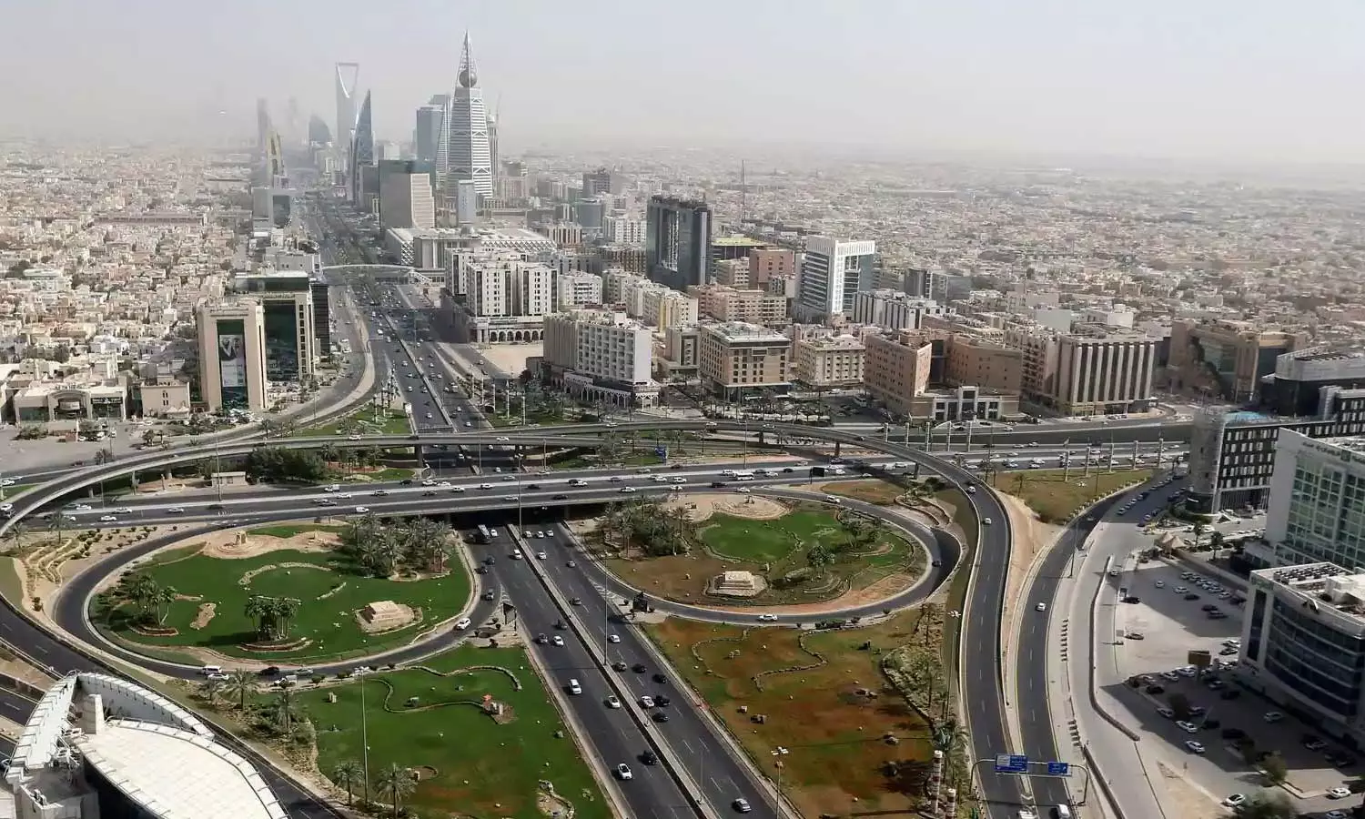 സൗദിയില്‍ പ്രതിവാര അവധി മൂന്ന് ദിവസമാക്കി ഉയർത്തൽ;  മാനവ വിഭവശേഷി മന്ത്രാലയം വിശദീകരണം നല്‍കി