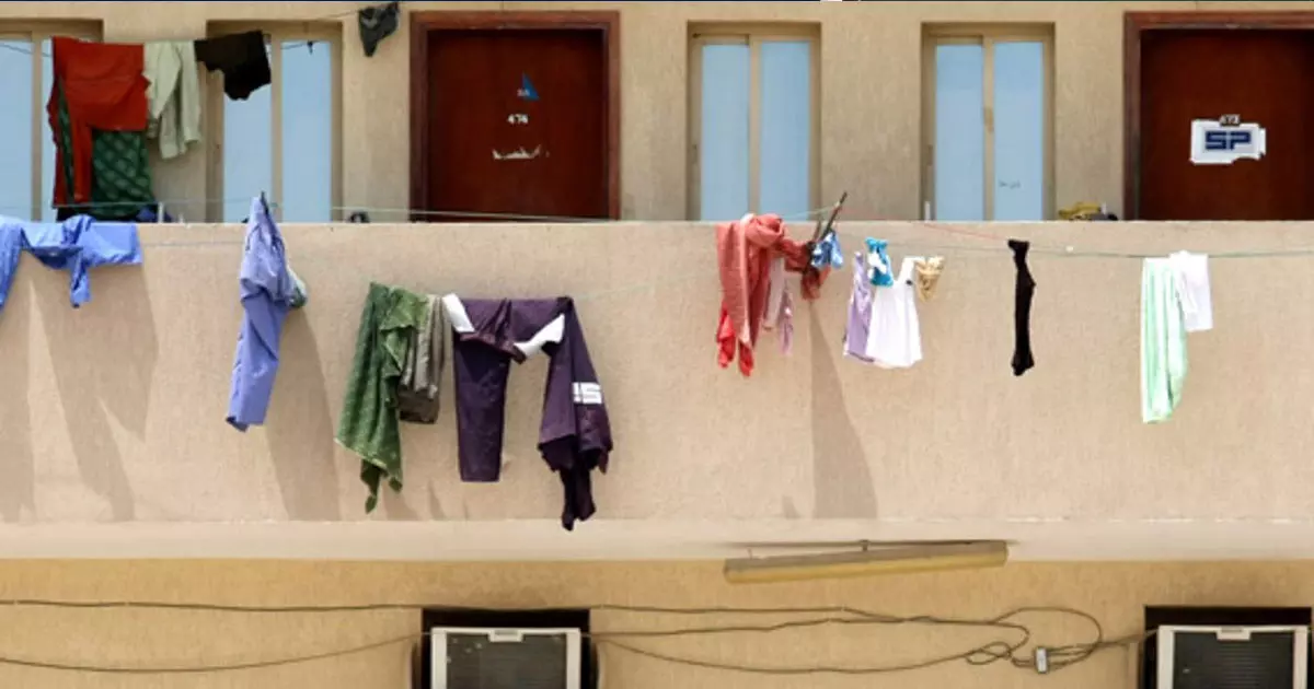 Muscat Municipality warns against people drying clothes on open balconies Muscat Municipality warns against people drying clothes on open balconies