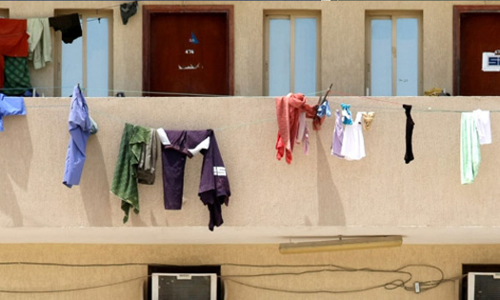 Muscat Municipality warns against people drying clothes on open balconies
