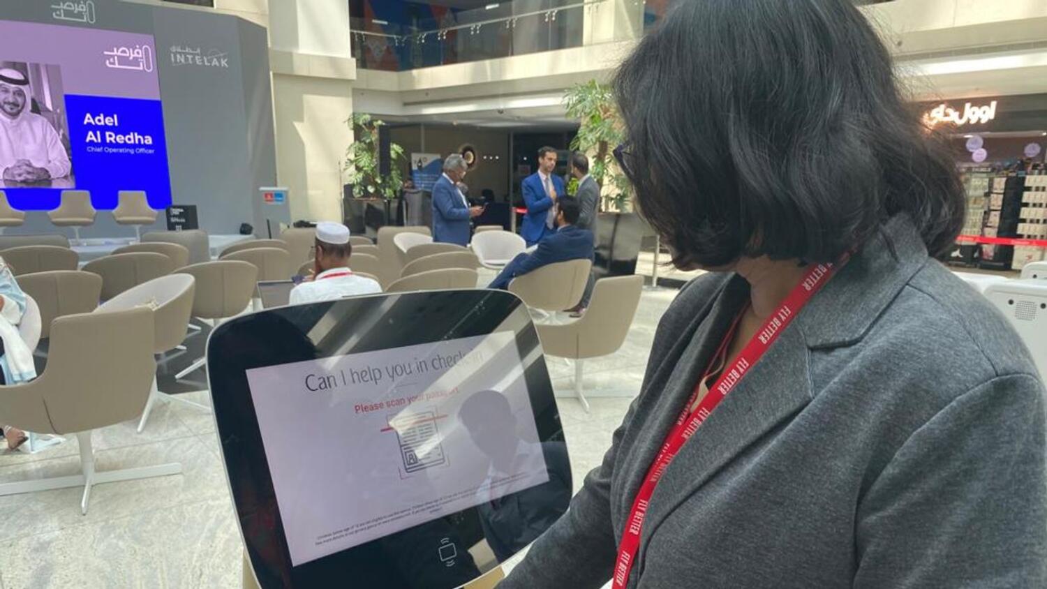 Emirates to roll out robotic check-in