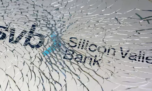 ബാങ്കിങ് ഭീമൻ സിലിക്കൺ വാലി ബാങ്ക് തകർന്നു; ഞെട്ടൽ വിട്ടുമാറാതെ യുഎസ്