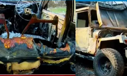 കണ്ണൂരിൽ പൊലീസ് സ്റ്റേഷനിലെ വാഹനങ്ങൾക്ക് തീയിട്ടു; പ്രതിയെ സാഹസികമായി പിടികൂടി പൊലീസ്