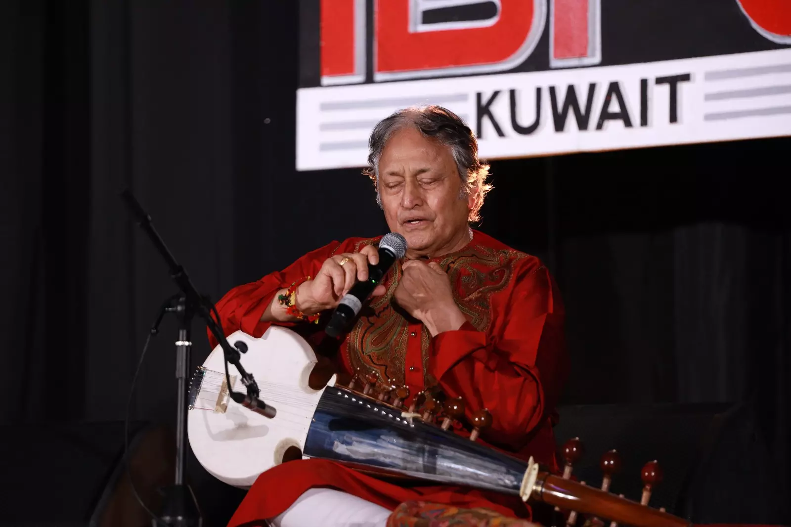 Ustad Amjad Ali Khan