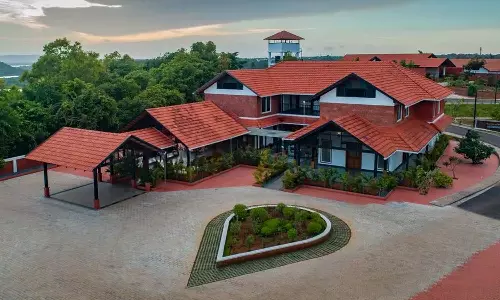 പിടിവിടാതെ വിജിലൻസ്; കണ്ണൂർ വൈദേകം റിസോർട്ടിൽ പരിശോധന തുടരും