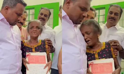 Firoz kunnamparambil helps molly kannamaly