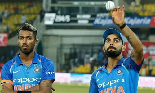 കോഹ്ലിയുടെ വാക്ക് കേൾക്കാൻ നിൽക്കാതെ ക്യാപ്‍റ്റന്‍ പാണ്ഡ്യ; വീഡിയോ വൈറൽ