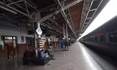 PornVideoonPatnaRailwayplatformTVScreen, PorncliponrailwayTVscreen, PatnaRailway