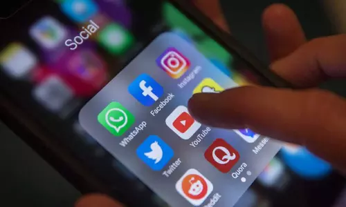 banonsharingchildrensphotosonsocialmedia, Childrensphotosonsocialmedia, French National Assembly, Childrensprivacyonsocialmedia banonsharingchildrensphotosonsocialmedia, Childrensphotosonsocialmedia, French National Assembly, Childrensprivacyonsocialmedia