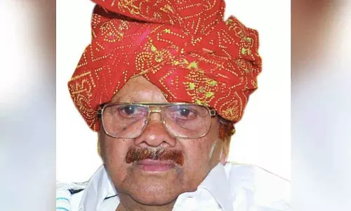 Karnataka BJP Leader Baburao Chinchansur tojoin Congress