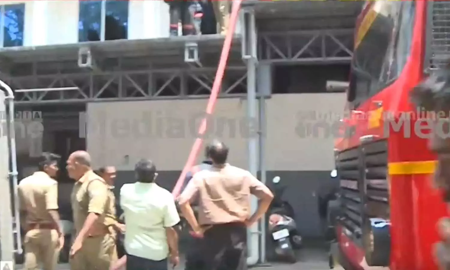 Fire at thrissur Olari Mother Hospital,Fire at Hospital,തൃശൂർ: ഒളരി മദർ ആശുപത്രിയിൽ തീപിടിത്തം, latest malayalam news Fire at thrissur Olari Mother Hospital,Fire at Hospital,തൃശൂർ: ഒളരി മദർ ആശുപത്രിയിൽ തീപിടിത്തം, latest malayalam news