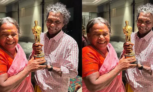 ഓസ്‌കർ തിളക്കമുള്ള ചിരിയുമായി ബൊമ്മനും ബെല്ലിയും; ആരാധകര്‍ കാത്തിരുന്ന ചിത്രം ഇതാ...