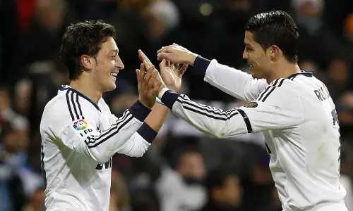 ഗാർഡിയോള അന്നെന്നെ പരിഗണിച്ച് പോലുമില്ല; ബാഴ്‌സയിൽ ചേരാതിരുന്നതിന്‍റെ കാരണം വ്യക്തമാക്കി ഓസില്‍