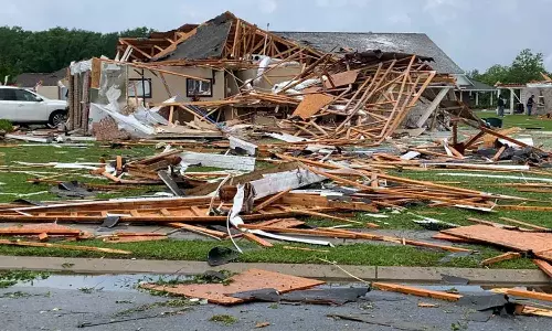 Mississippi tornado kills 26