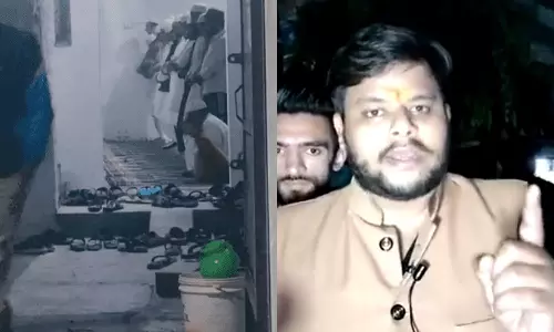 Hindutva men object to Muslims praying Taraweeh at home in UP