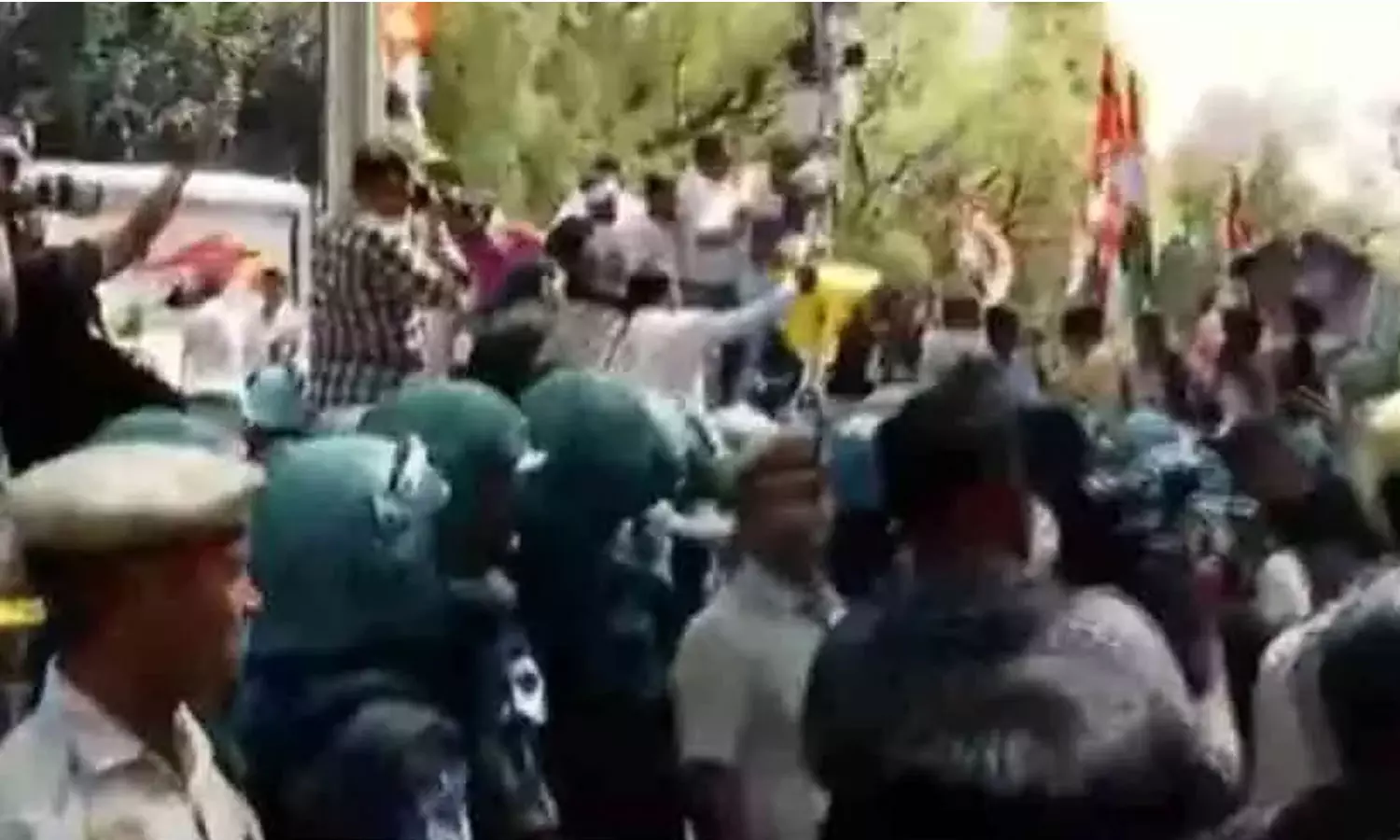 Conflict in the march of the Youth Congress to Parliament against the disqualification of Rahul Gandhi