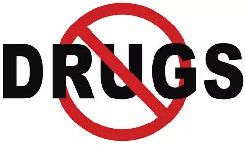 An 8th class girl from Kozhikode tried to commit, breaking news malayalam