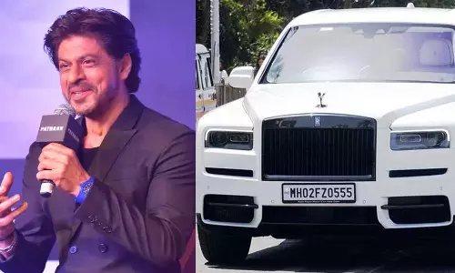 പഠാന്റെ കൂറ്റൻ വിജയം; 10 കോടി രൂപയുടെ  റോൾസ് റോയ്സ് സ്വന്തമാക്കി ഷാരൂഖ് ഖാൻ