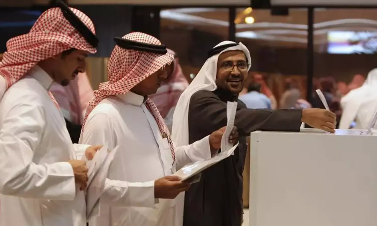 Unemployment rate among Saudi nationals drops again, gulf news, സൗദി സ്വദേശികൾക്കിടയിൽ തൊഴിലില്ലായ്മ നിരക്കിൽ വീണ്ടും കുറവ്, ഗള്ഫ് വാർത്തകള് Unemployment rate among Saudi nationals drops again, gulf news, സൗദി സ്വദേശികൾക്കിടയിൽ തൊഴിലില്ലായ്മ നിരക്കിൽ വീണ്ടും കുറവ്, ഗള്ഫ് വാർത്തകള്