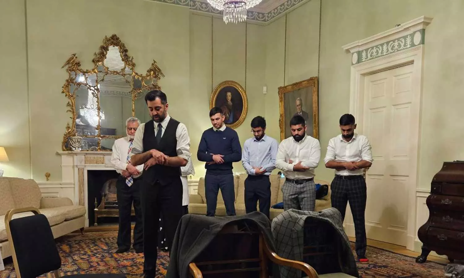 ScottishPMHamzaYousafiftaratofficialresidence, HamzaYousafleadsprayeratofficialresidence