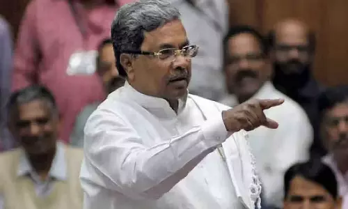 Siddaramia against HD Kumaraswami