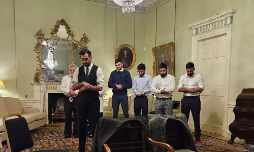 ScottishPMHamzaYousafiftaratofficialresidence, HamzaYousafleadsprayeratofficialresidence