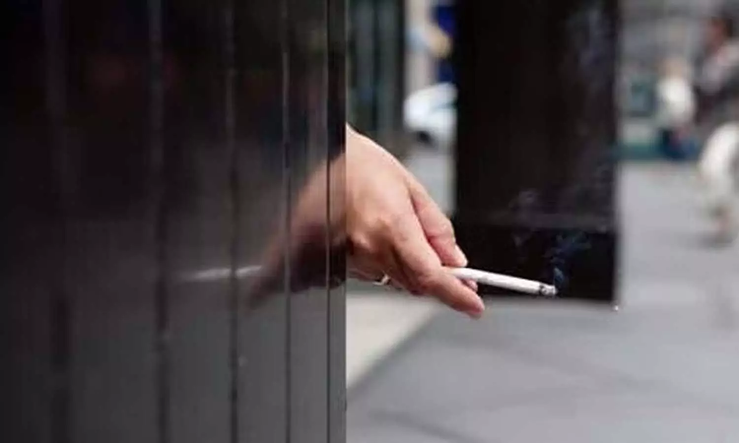 Smoking during office hourss Japanese govt employee fined in lakhs,Smoking during office,Japanese Man Fined Over 9 Lakh ,ജോലി സ്ഥലത്തെ പുകവലി അധികമായി; സര്‍ക്കാര്‍ ജീവനക്കാരന് ഒമ്പത് ലക്ഷം രൂപ പിഴ ചുമത്തി
