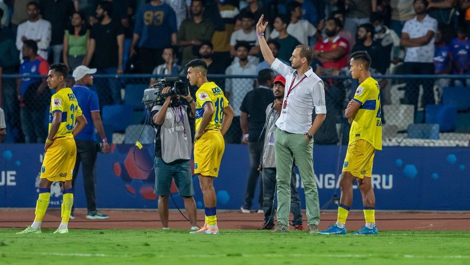 ISL: AIFF, fine,Kerala Blasters,bans,Ivan Vukomanovic