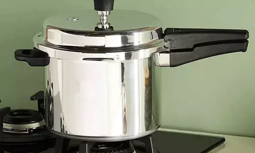 pressure cooker pressure cooker