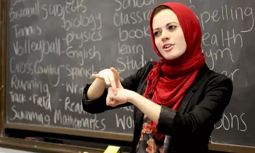 Berlinliftshijabbaninschools, Berlinallowsteacherstowearhijabinschools, HijabbaninGermany, HijabbaninBerlinschools