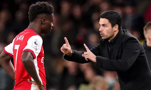 പ്രീമിയർ ലീ​ഗിൽ അവാർഡുകൾ വാരികൂട്ടി  ആഴ്സണൽ