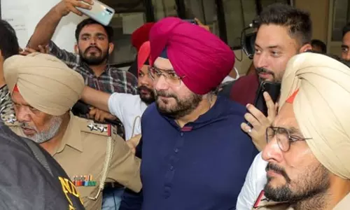 രാജ്യത്ത് ഏകാധിപത്യം വന്നപ്പോൾ, രാഹുലിന്റെ നേതൃത്വത്തിൽ വിപ്ലവവും വന്നു; ജയിലിൽ നിന്നിറങ്ങി സിദ്ദു