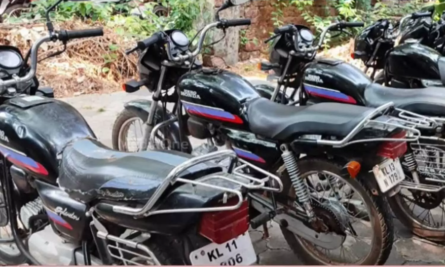 Bike theft,Bike theft;  group of seven minors arrested,theft in kozhikode,latest malayalam news,ലഹരി ഉപയോഗത്തിനും ആർഭാട ജീവിതത്തിനും പണം കണ്ടെത്താൻ ബൈക്ക് മോഷണം; പ്രായപൂർത്തിയാകാത്ത ഏഴംഗ സംഘം പിടിയിൽ