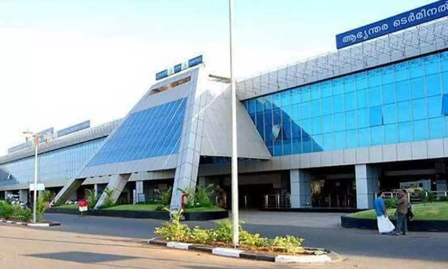 gold seized at karipur airport worth r 3-crores