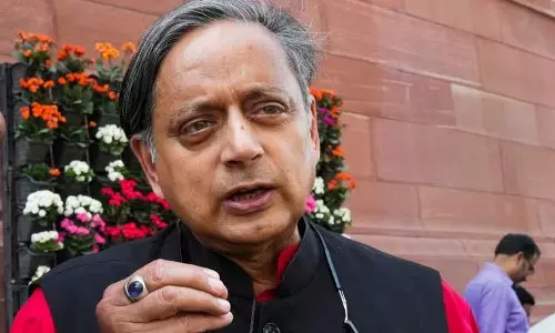 പ്രതിപക്ഷ കൂട്ടായ്മയുടെ നേതൃസ്ഥാനം പ്രാദേശിക പാർട്ടികൾക്ക് നൽകണം, ഒന്നിച്ചുനിന്നാൽ ബിജെപിയെ പുറത്താക്കാം: തരൂർ പ്രതിപക്ഷ കൂട്ടായ്മയുടെ നേതൃസ്ഥാനം പ്രാദേശിക പാർട്ടികൾക്ക് നൽകണം, ഒന്നിച്ചുനിന്നാൽ ബിജെപിയെ പുറത്താക്കാം: തരൂർ