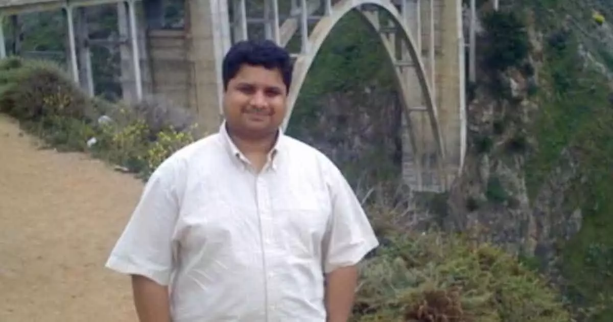 Indian origin data analyst died after bus hit him at boston airport in america Indian origin data analyst died after bus hit him at boston airport in america