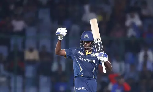 ഡൽഹിക്ക് മേൽ സുദർശന ചക്രം; ഗുജറാത്തിന് രണ്ടാം ജയം