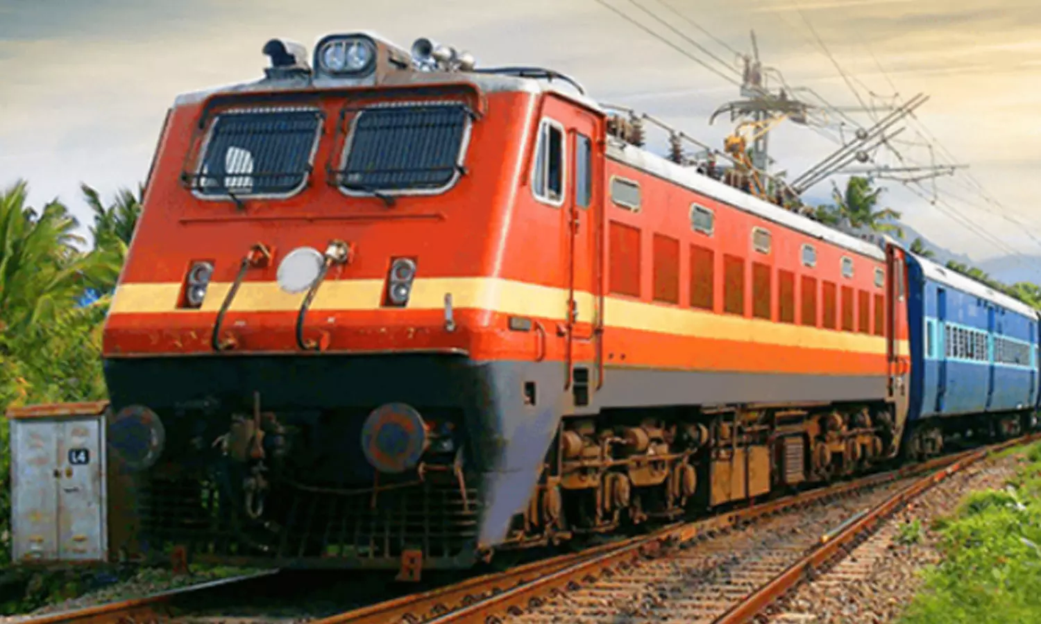 Stone pelted on train in Ernakulam Stone pelted on train in Ernakulam
