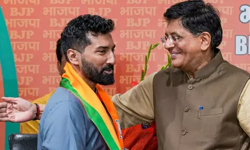 anil antony,Anil Antony, Congress Veteran AK Antonys Son,karnataka election 2023,Karnataka Polls,Congress veteran AK Antonys son Anil Antony joins BJP,അനിൽ ആന്റണി കർണാടകയിൽ പ്രചാരണത്തിനിറങ്ങും