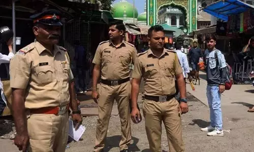 Upset over hair cut short, 13-year-old ends life in Thane