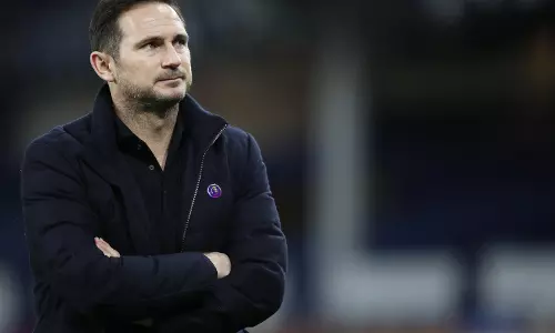 ലംപാർഡ് വന്നിട്ടും രക്ഷയില്ല, പ്രീമിയർ ലീഗിൽ ചെൽസിക്ക് വീണ്ടും പരാജയം ലംപാർഡ് വന്നിട്ടും രക്ഷയില്ല, പ്രീമിയർ ലീഗിൽ ചെൽസിക്ക് വീണ്ടും പരാജയം